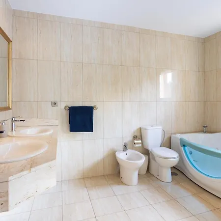 Exclusive With Private Pool 1 Kilometer From Cristianos Appartamento *