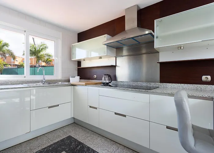 Exclusive With Private Pool 1 Kilometer From Cristianos *