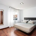 Exclusive With Private Pool 1 Kilometer From Cristianos Appartamento